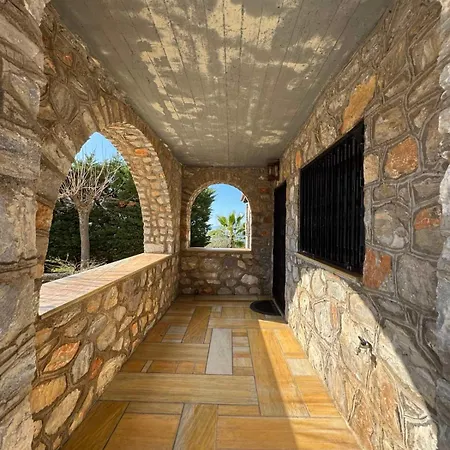 Villa Stone House - Mani Platsa